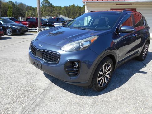 Used 2018 Kia Sportage EX image 2