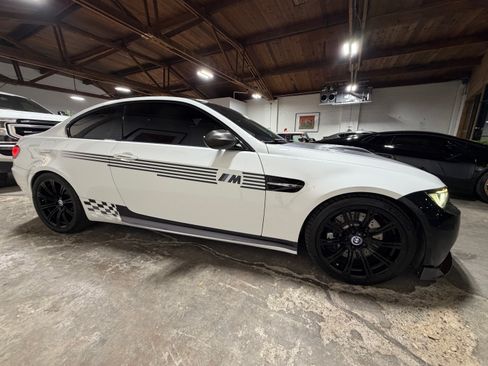 Used 2011 BMW M3 image 8
