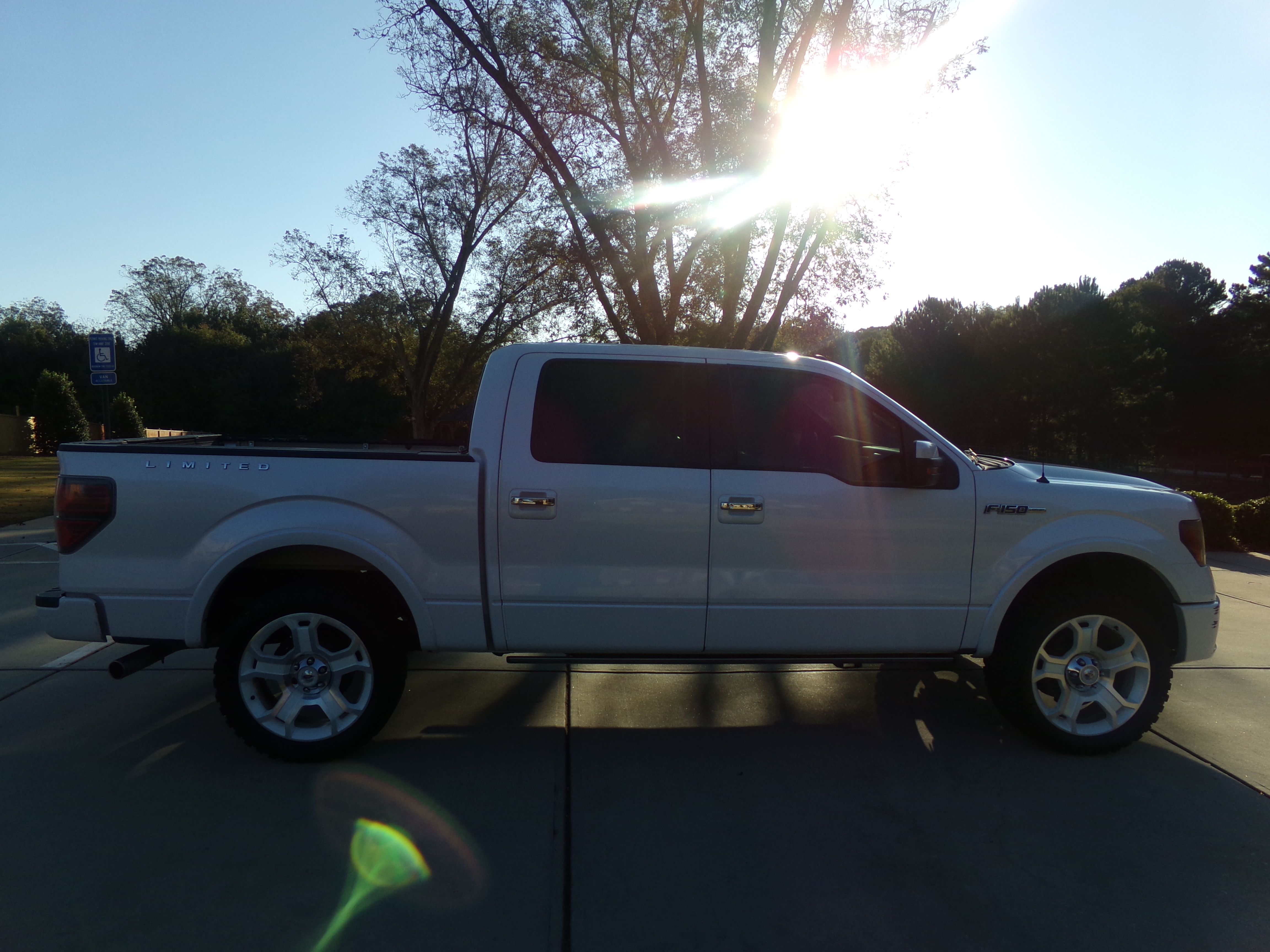 Used 2011 Ford F150 Lariat Limited AWD/4WD image 6