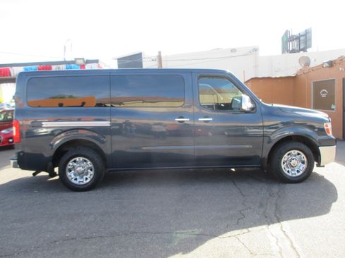 Used 2016 Nissan NV 3500 SV image 2