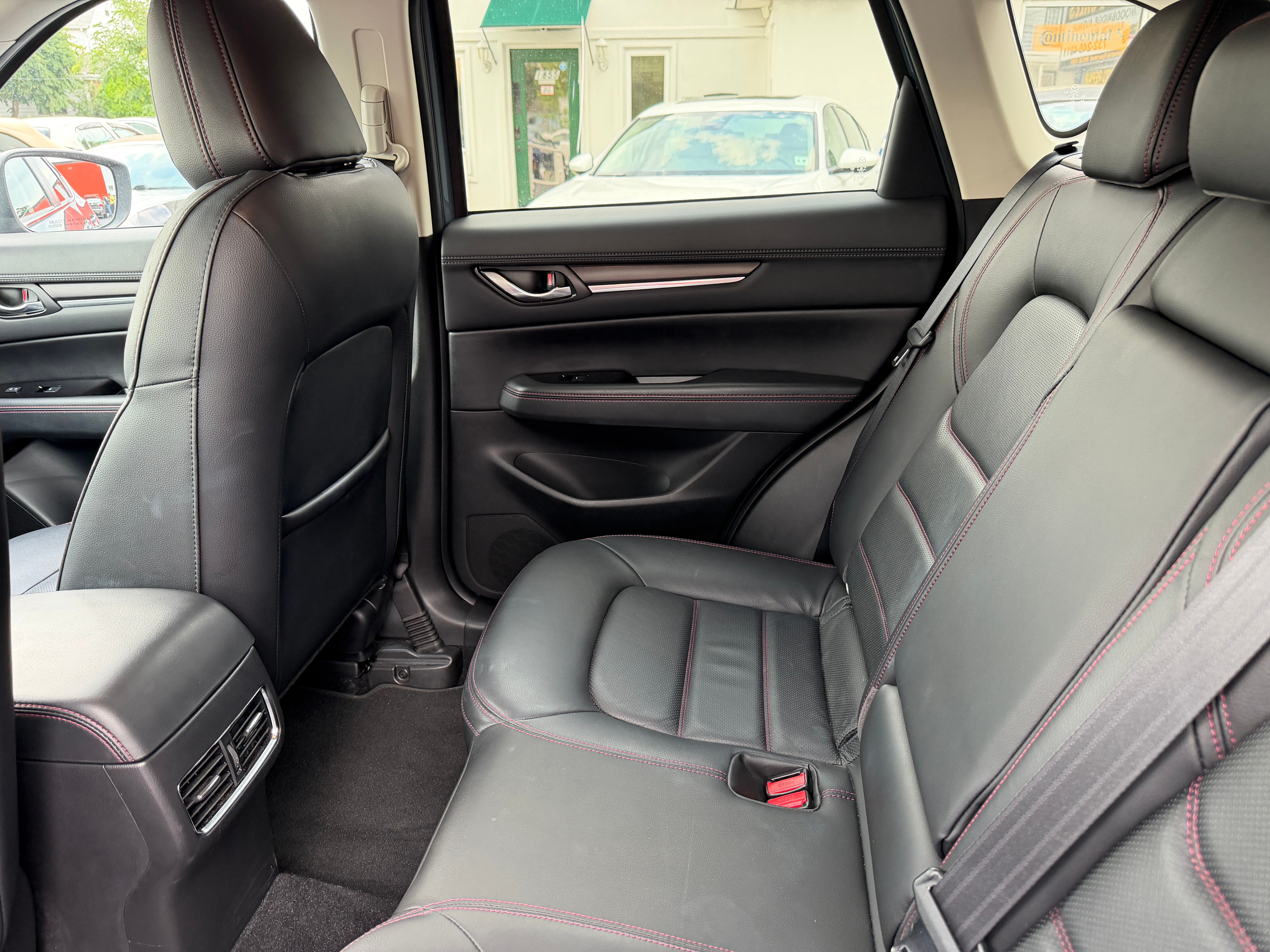 Used 2025 MAZDA CX-5 AWD 2.5 Turbo Carbon Edition image 16