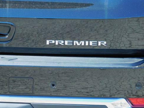 Used 2025 Chevrolet Tahoe Premier image 13