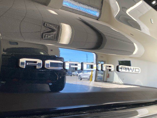 Used 2024 GMC Acadia Denali AWD/4WD image 7