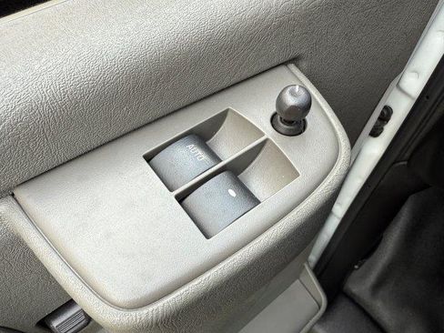 Used 2024 Chevrolet Express 2500 image 19