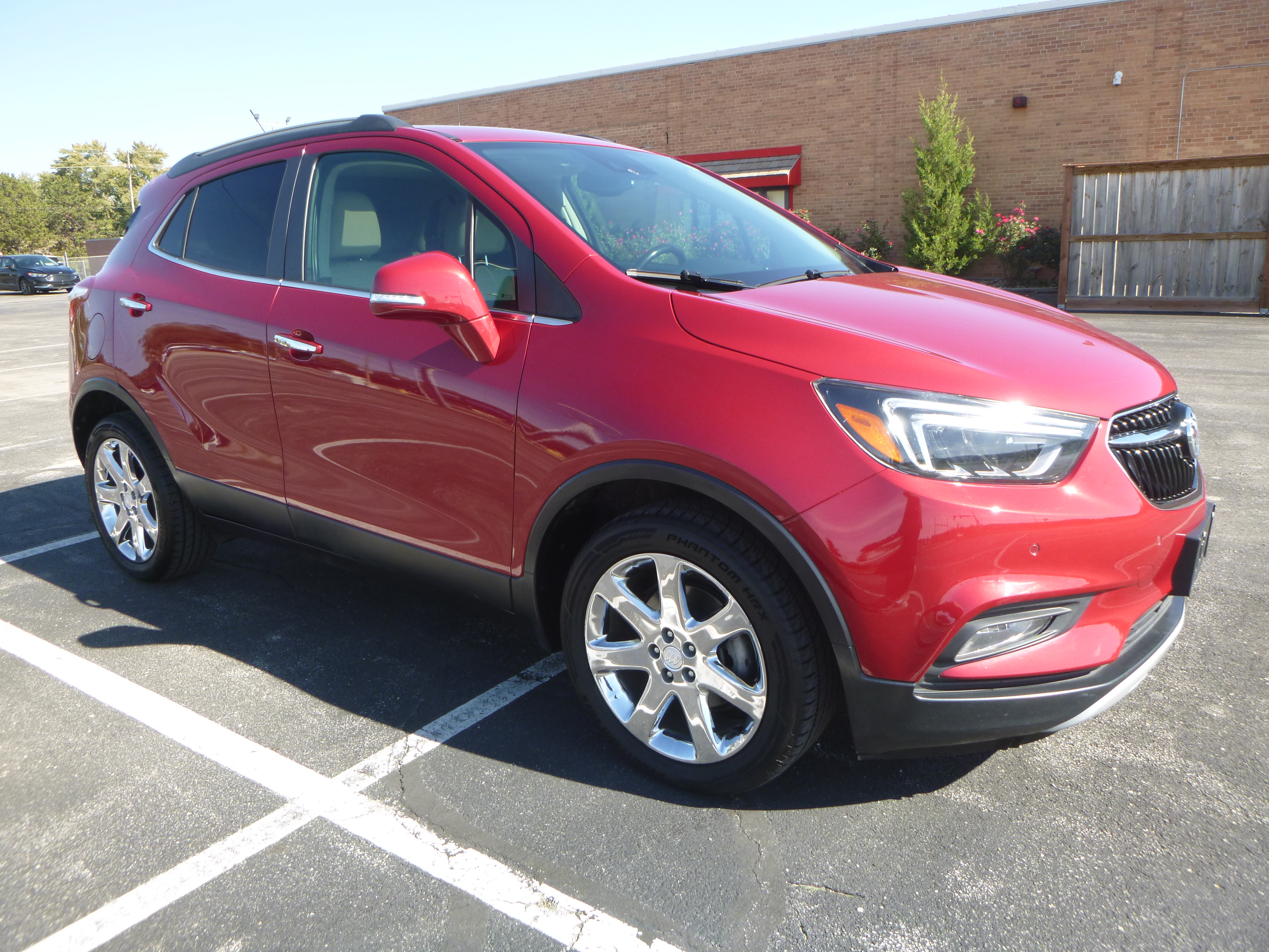 Used 2019 Buick Encore FWD Essence image 4