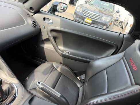 Used 2008 Pontiac Solstice GXP image 10