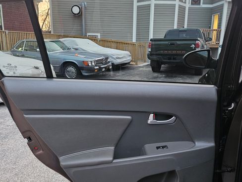 Used 2014 Kia Sportage LX image 37