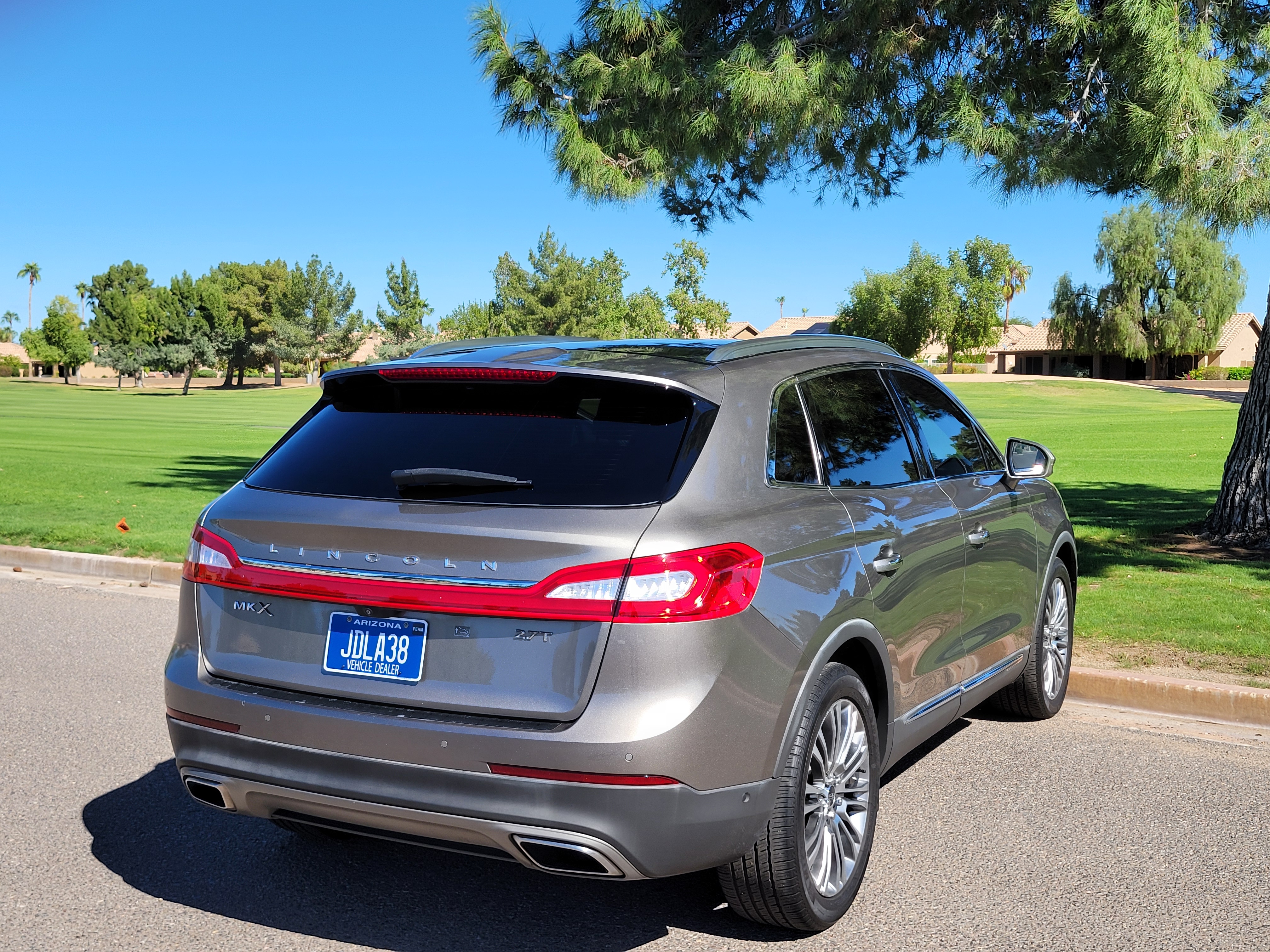 Used 2017 Lincoln MKX FWD Reserve image 8