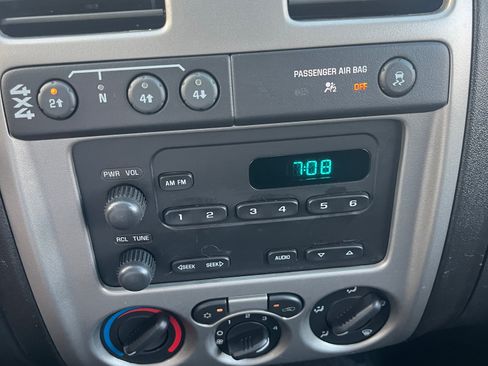 Used 2010 Chevrolet Colorado LT image 6