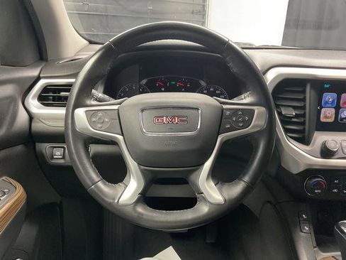 Used 2018 GMC Acadia SLE image 18