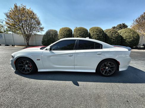 Used 2016 Dodge Charger Scat Pack RWD image 1