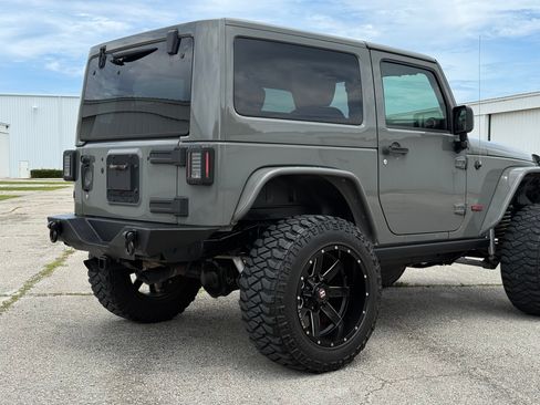 Used 2016 Jeep Wrangler 75th Anniversary AWD/4WD image 47
