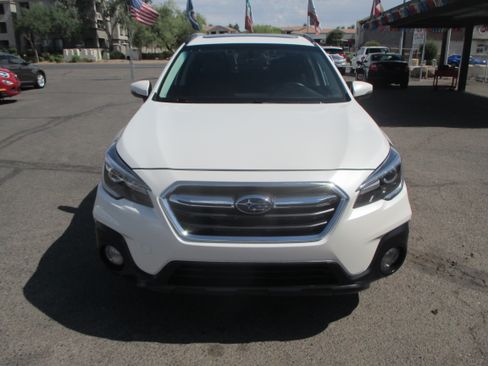 Used 2018 Subaru Outback 2.5i Touring AWD/4WD image 14