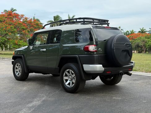 Used 2014 Toyota FJ Cruiser AWD/4WD image 7