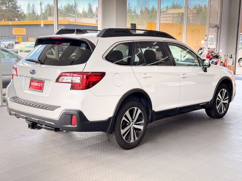 Used 2019 Subaru Outback 3.6R Limited image 4