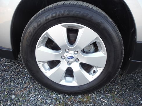 Used 2011 Subaru Outback 2.5i Limited image 22