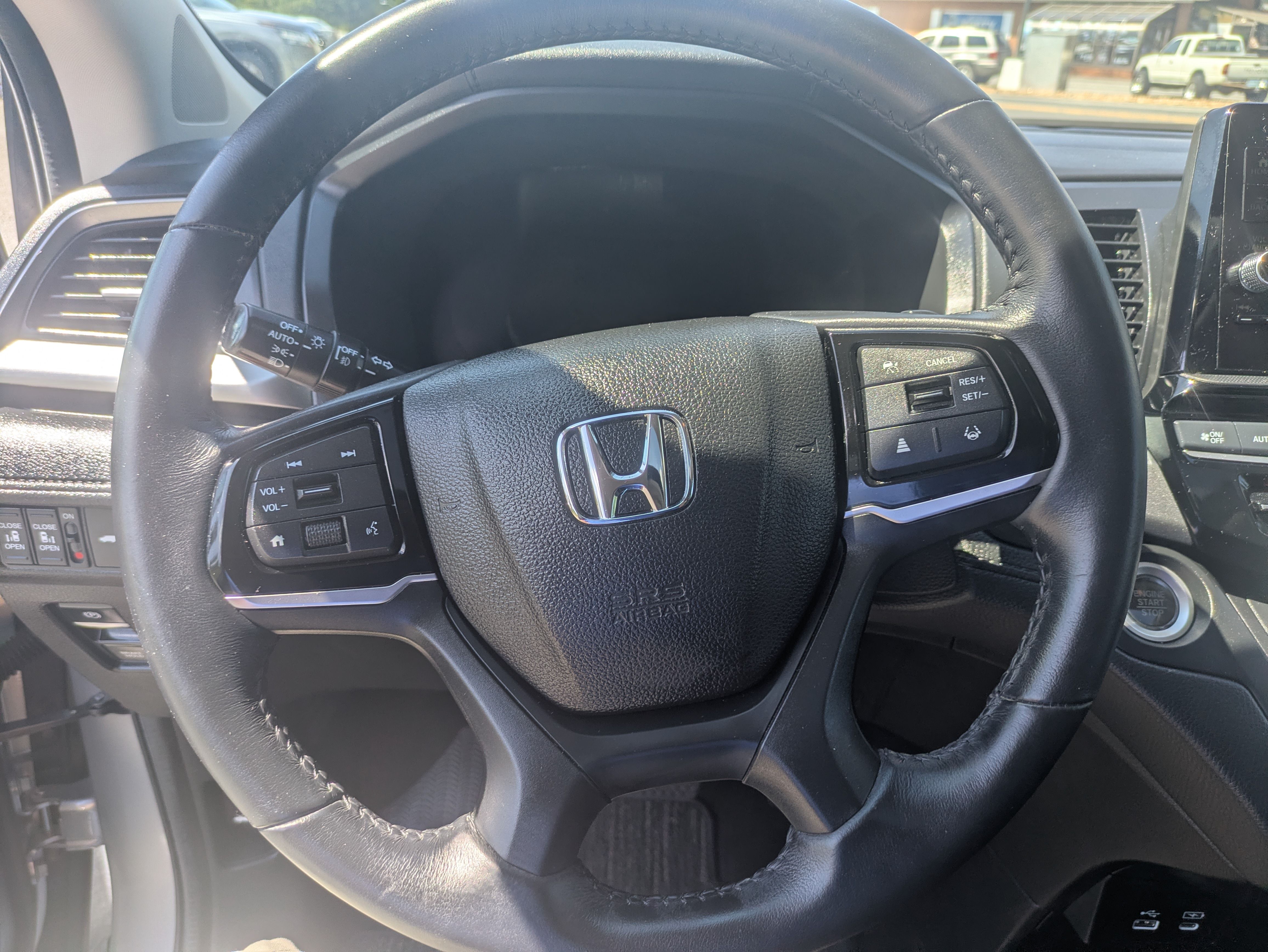 Used 2025 Honda Odyssey EX-L image 4