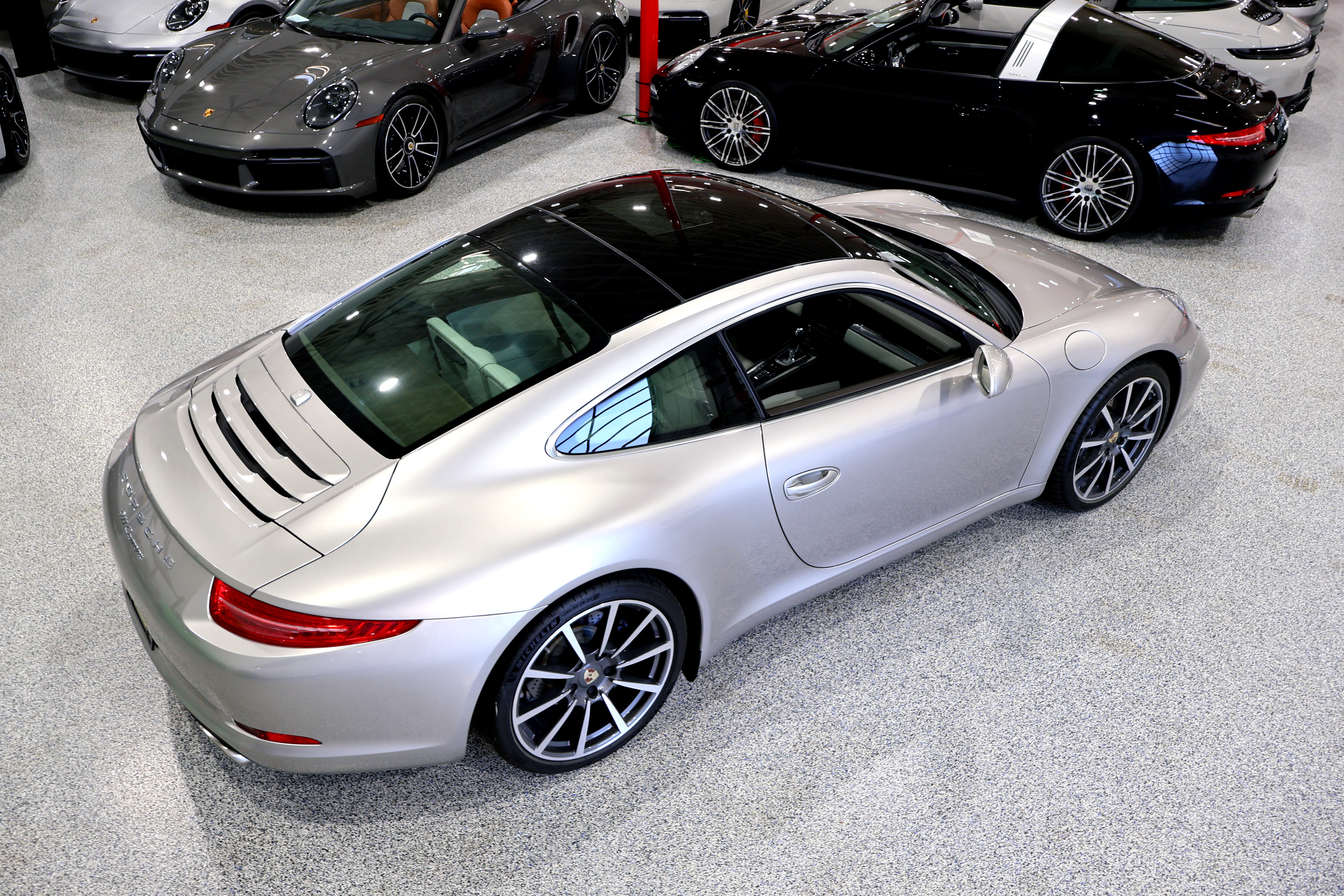 Used 2013 Porsche 911 Carrera RWD image 6