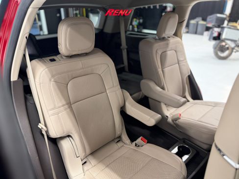 Used 2020 Lincoln Aviator Reserve image 17