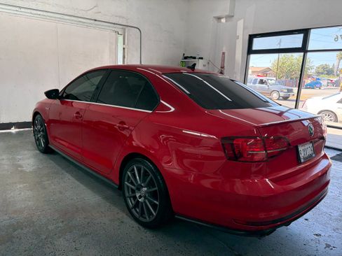 Used 2017 Volkswagen Jetta GLI SE Sedan FWD image 5