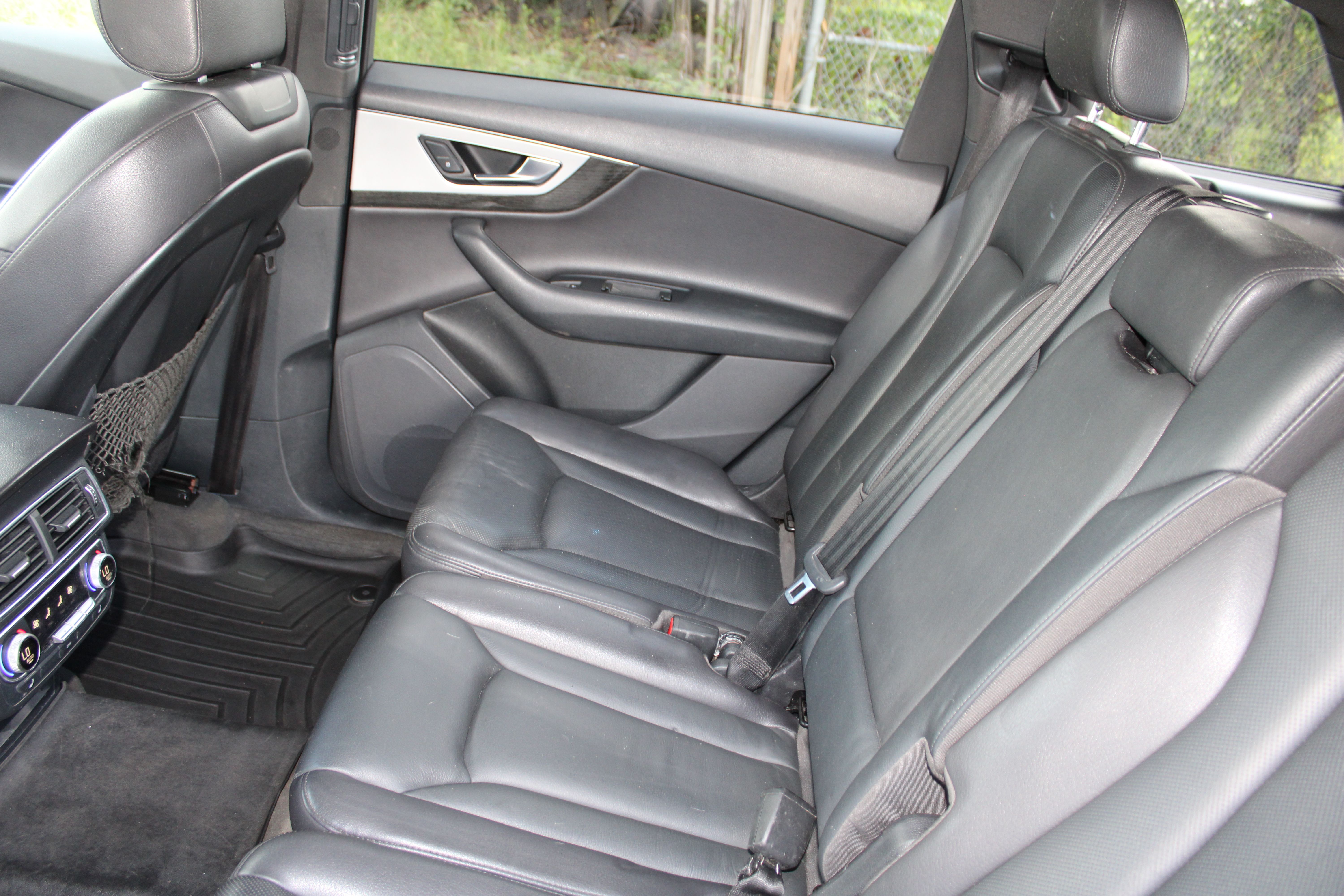 Used 2017 Audi Q7 3.0T Prestige w/ S Line AWD/4WD image 54