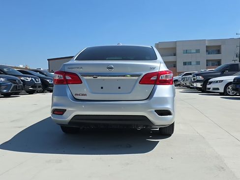 Used 2019 Nissan Sentra SV image 4