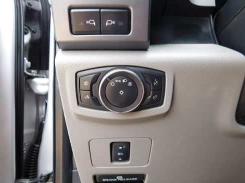 Used 2019 Ford F250 4x4 Crew Cab Super Duty image 11