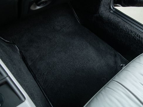 Used 1993 Porsche 911 America Roadster image 30