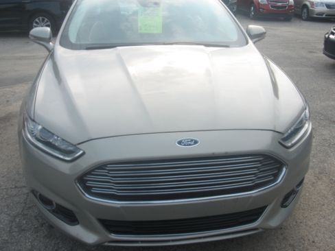 Used 2015 Ford Fusion Titanium AWD image 2