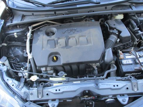 Used 2017 Toyota Corolla LE image 42