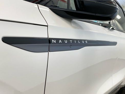 New 2026 Lincoln Nautilus Reserve AWD/4WD image 13