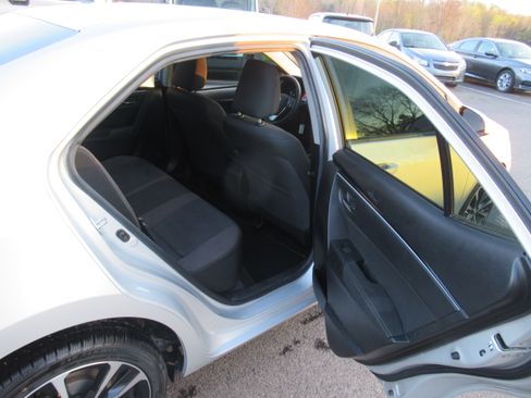 Used 2019 Toyota Corolla FWD image 20