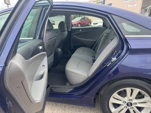Used 2011 Hyundai Sonata GLS FWD image 21