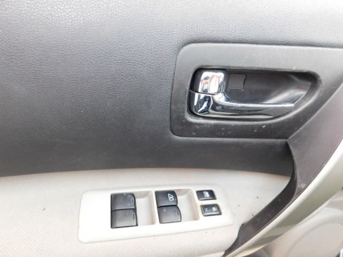 Used 2015 Nissan Rogue Select S image 14