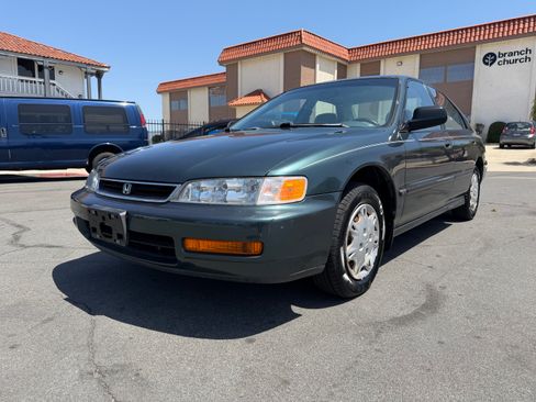 Used 1996 Honda Accord DX image 5