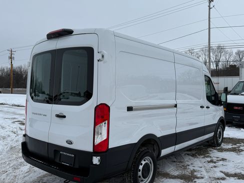 Used 2023 Ford Transit 250 image 3