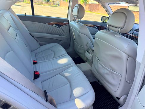 Used 2003 Mercedes-Benz E 320 Sedan image 17