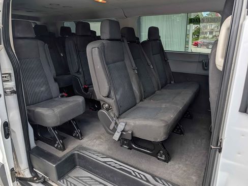 Used 2018 Ford Transit 350 148 Low Roof Wagon RWD image 9