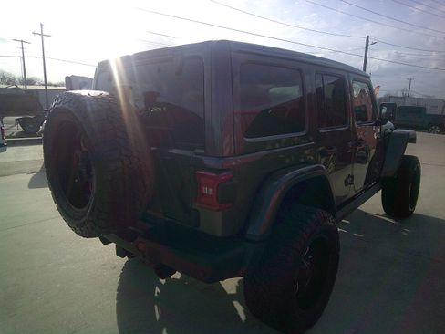 Used 2019 Jeep Wrangler Unlimited Rubicon image 4