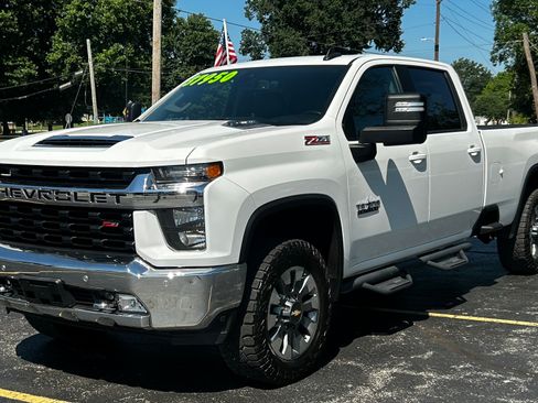 Used 2023 Chevrolet Silverado 2500 4x4 Crew Cab LT image 1