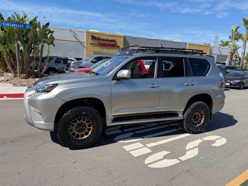 Used 2020 Lexus GX 460 Premium image 19