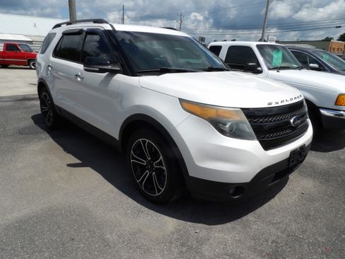 Used 2014 Ford Explorer 4WD Sport image 4