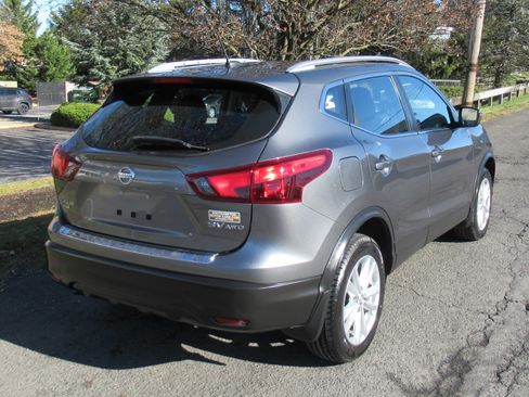 Used 2017 Nissan Rogue Sport SV image 7