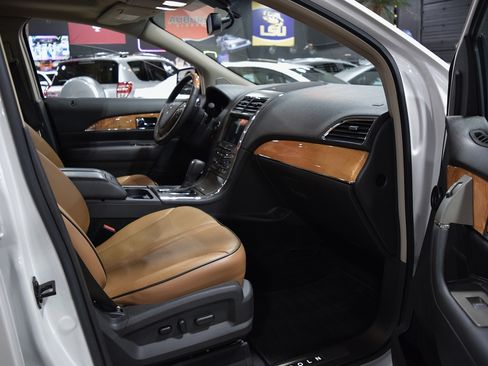 Used 2011 Lincoln MKX AWD w/ Elite Package image 24