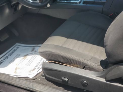 Used 2013 Dodge Challenger SXT image 7