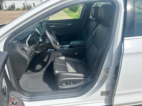 Used 2015 Chevrolet Impala LT image 9