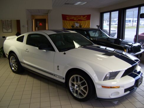 Used 2007 Ford Mustang Shelby GT500 image 2