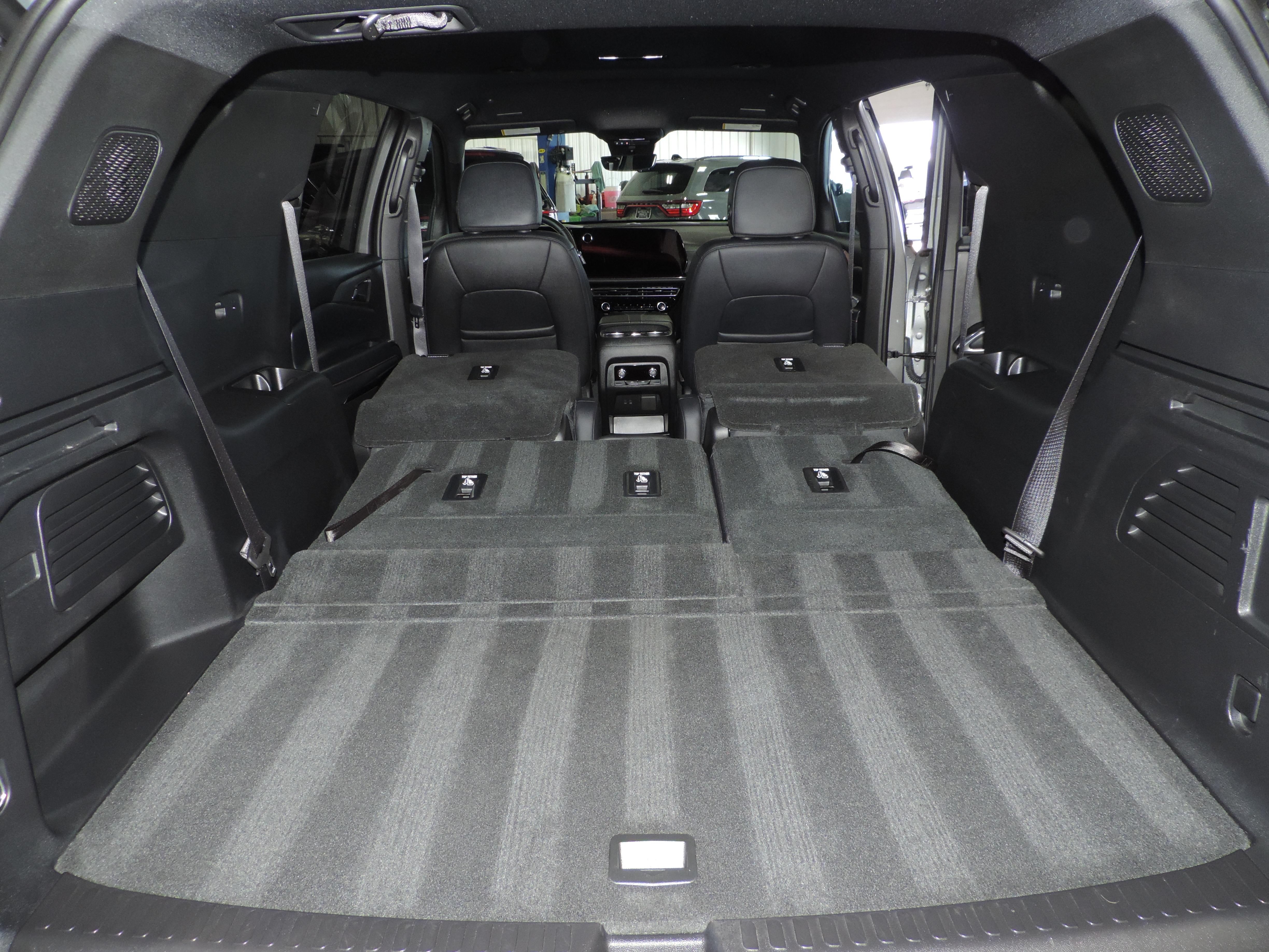 Used 2026 Chevrolet Traverse AWD Z71 image 30