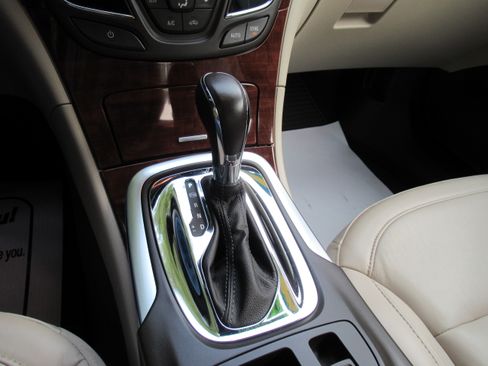 Used 2014 Buick Regal Premium FWD image 13