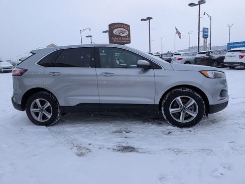 Used 2024 Ford Edge SEL image 3